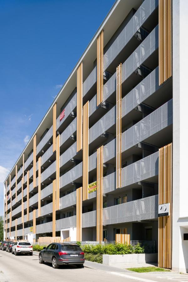 Golden Star Apartment Krakow Bagian luar foto