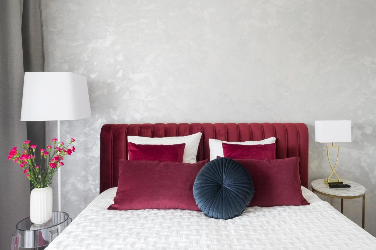 Golden Star Apartment Krakow Bagian luar foto