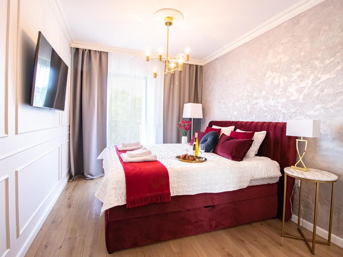 Golden Star Apartment Krakow Bagian luar foto