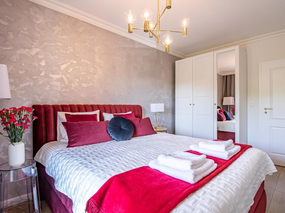 Golden Star Apartment Krakow Bagian luar foto